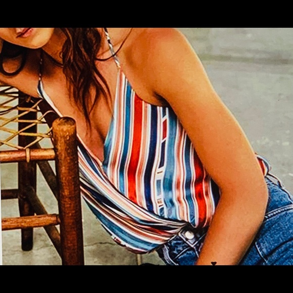 Brand New Sleeveless Blouse 👚 - Picture 5 of 6